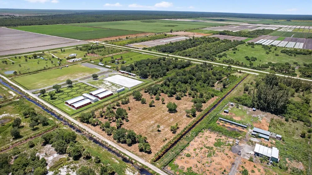 Xx Bedu Court Loxahatchee, FL 33470