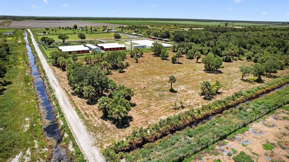 Xx Bedu Court Loxahatchee, FL 33470
