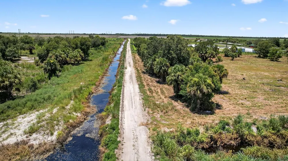 Xx Bedu Court Loxahatchee, FL 33470