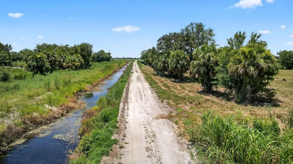 Xx Bedu Court Loxahatchee, FL 33470