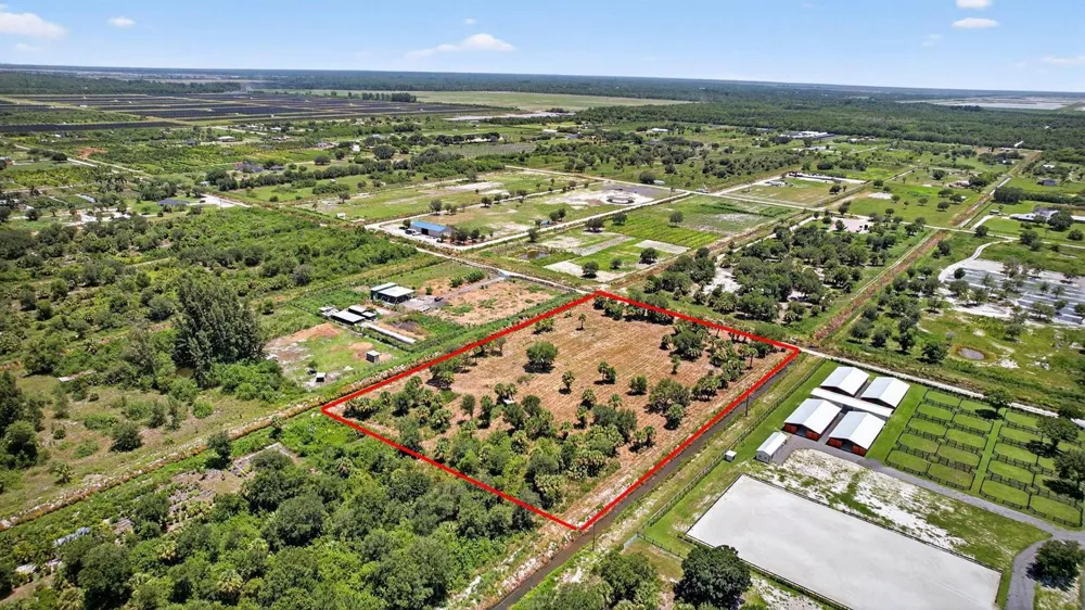 Xx Bedu Court Loxahatchee, FL 33470