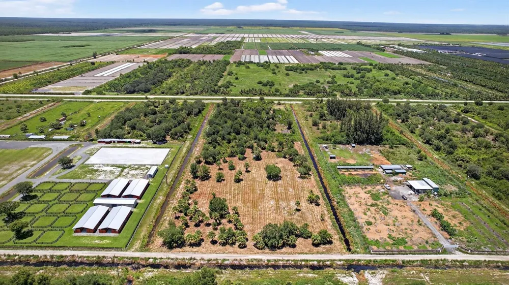 Xx Bedu Court Loxahatchee, FL 33470