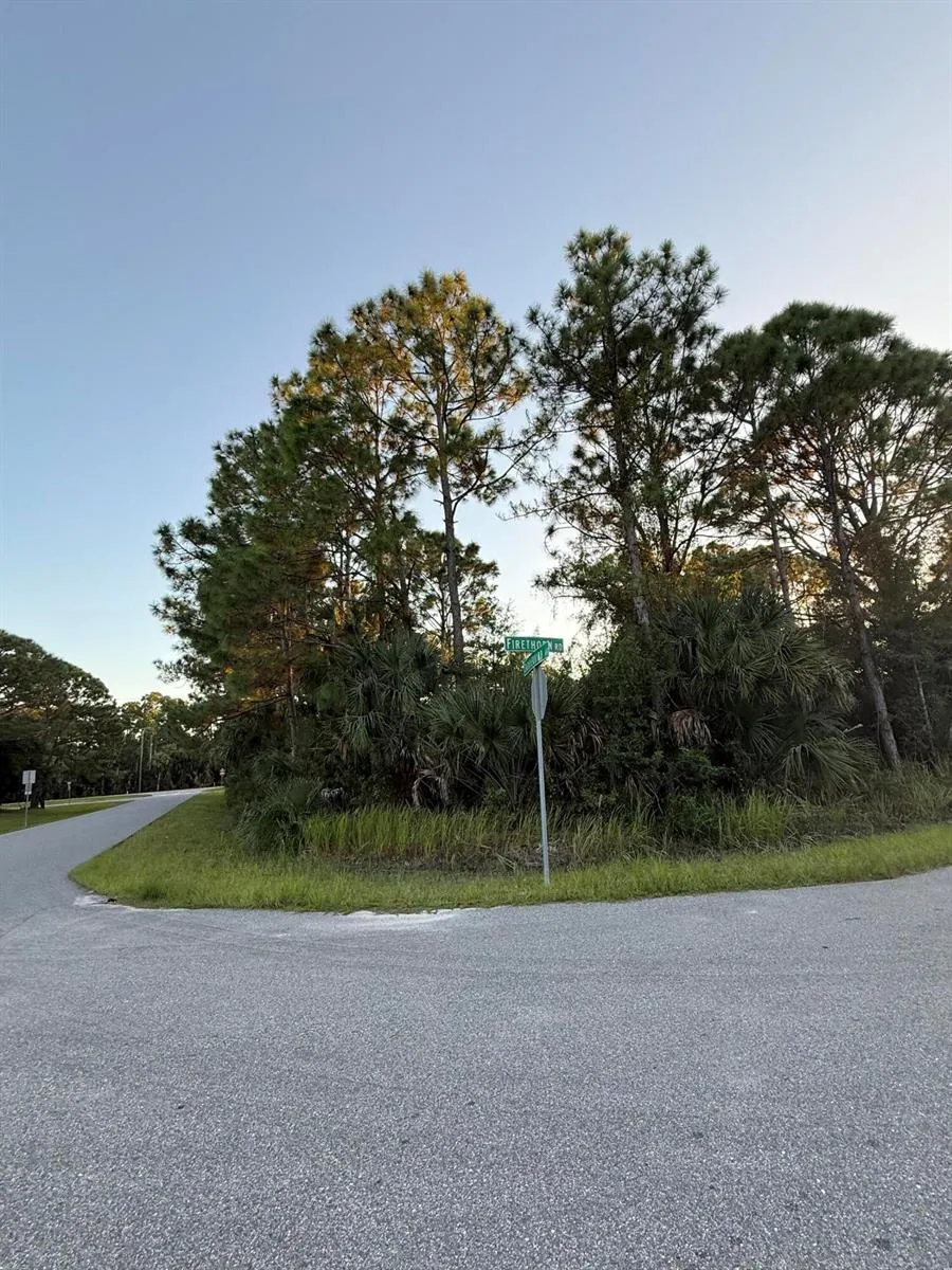 1832 Firethorn Road NW Palm Bay, FL 32907