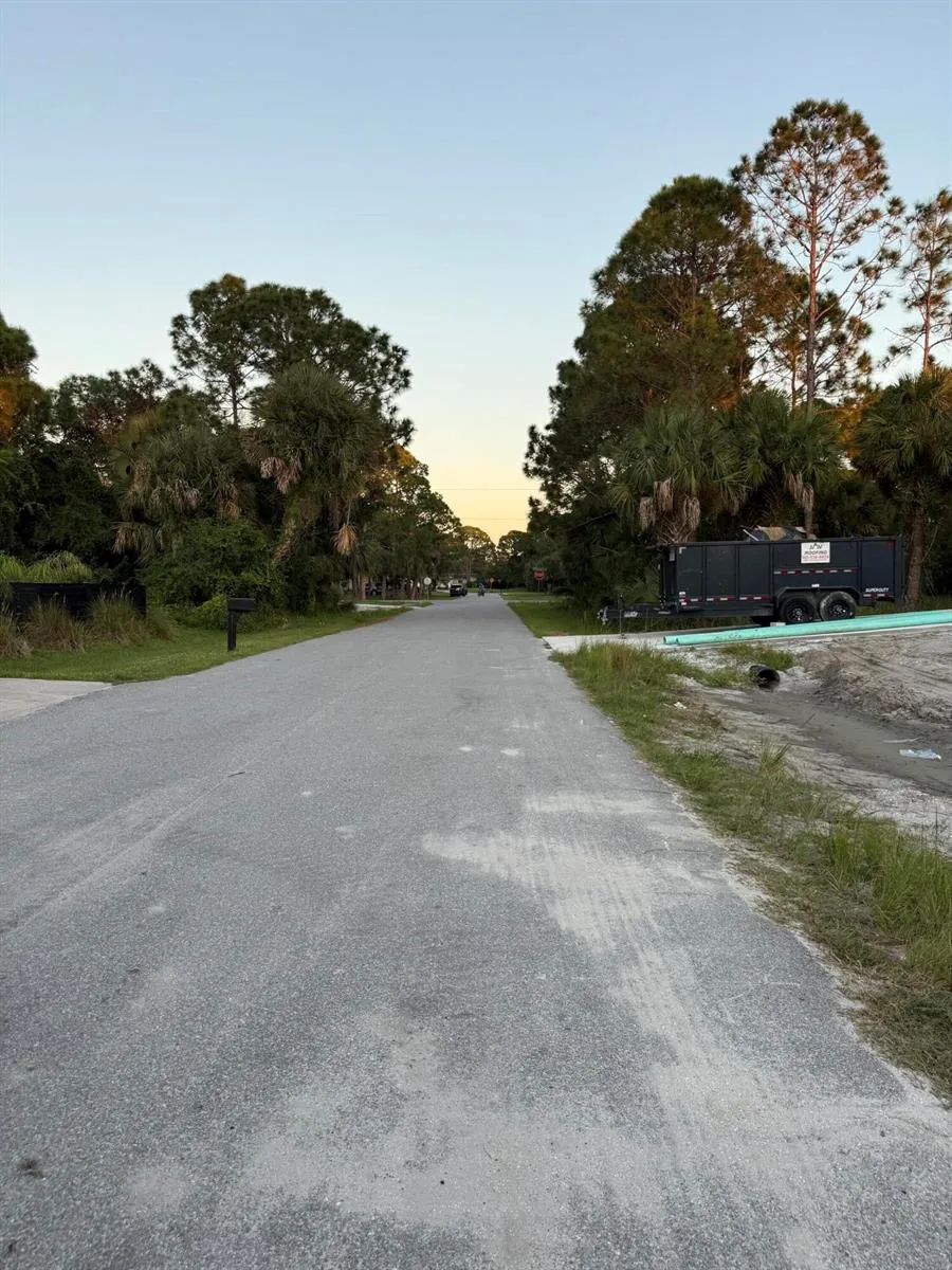 1832 Firethorn Road NW Palm Bay, FL 32907