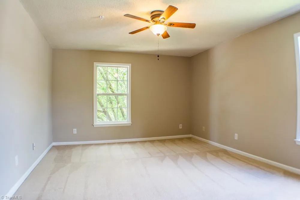 624 Ivy Glen Drive Winston-Salem, NC 27127