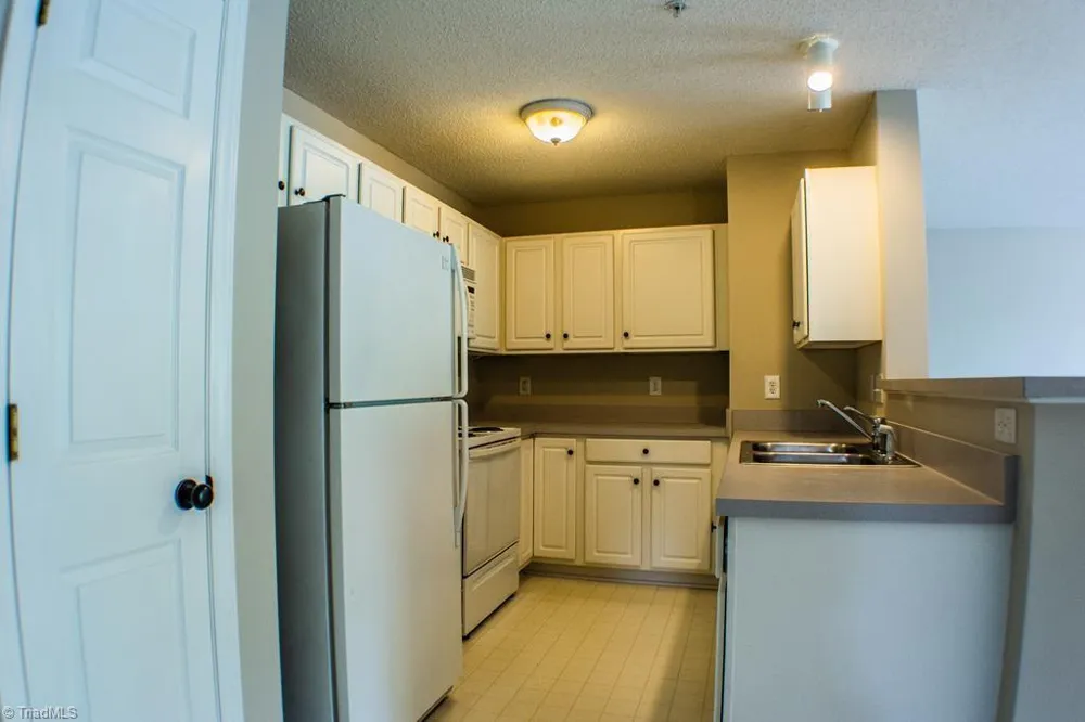 624 Ivy Glen Drive Winston-Salem, NC 27127