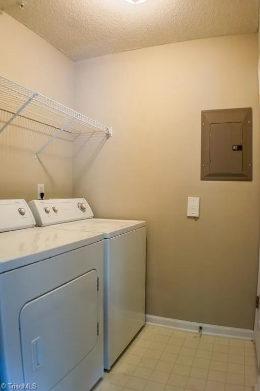 624 Ivy Glen Drive Winston-Salem, NC 27127