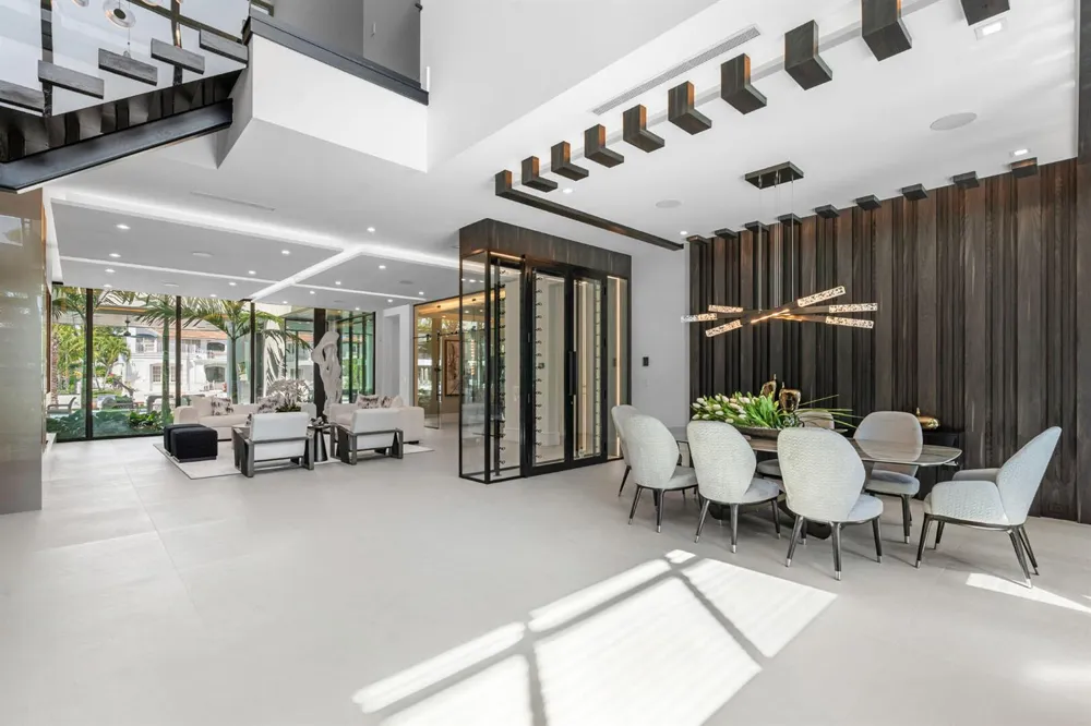 169 W Coconut Palm Road Boca Raton, FL 33432