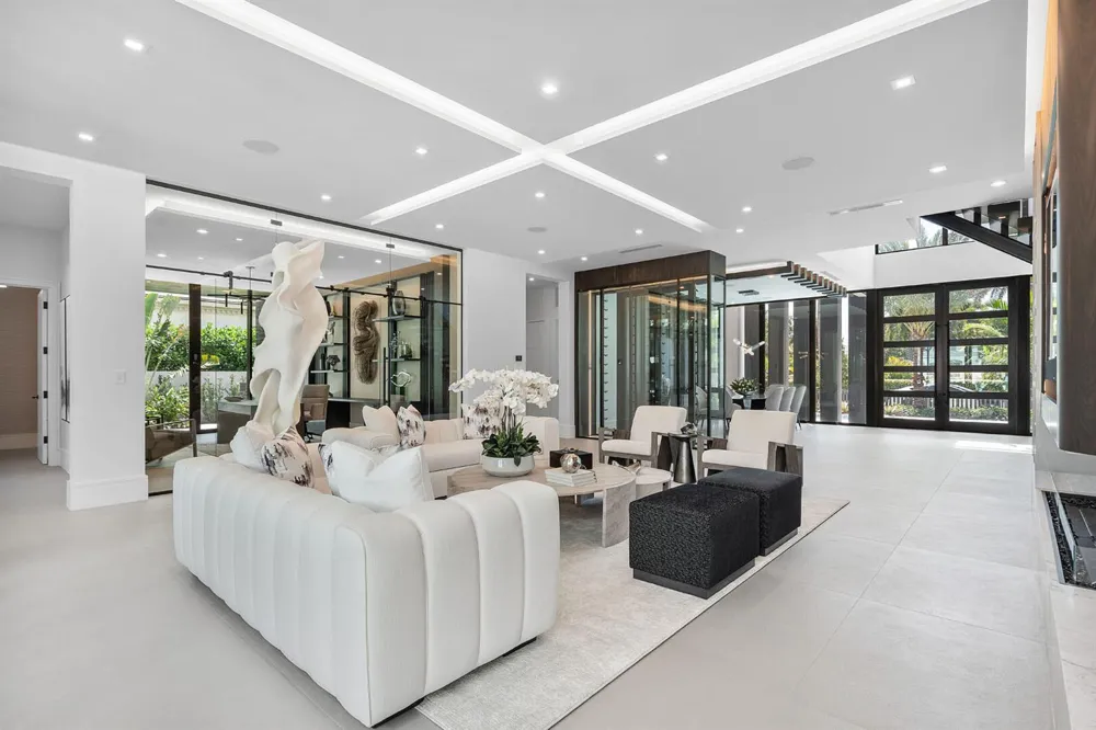 169 W Coconut Palm Road Boca Raton, FL 33432
