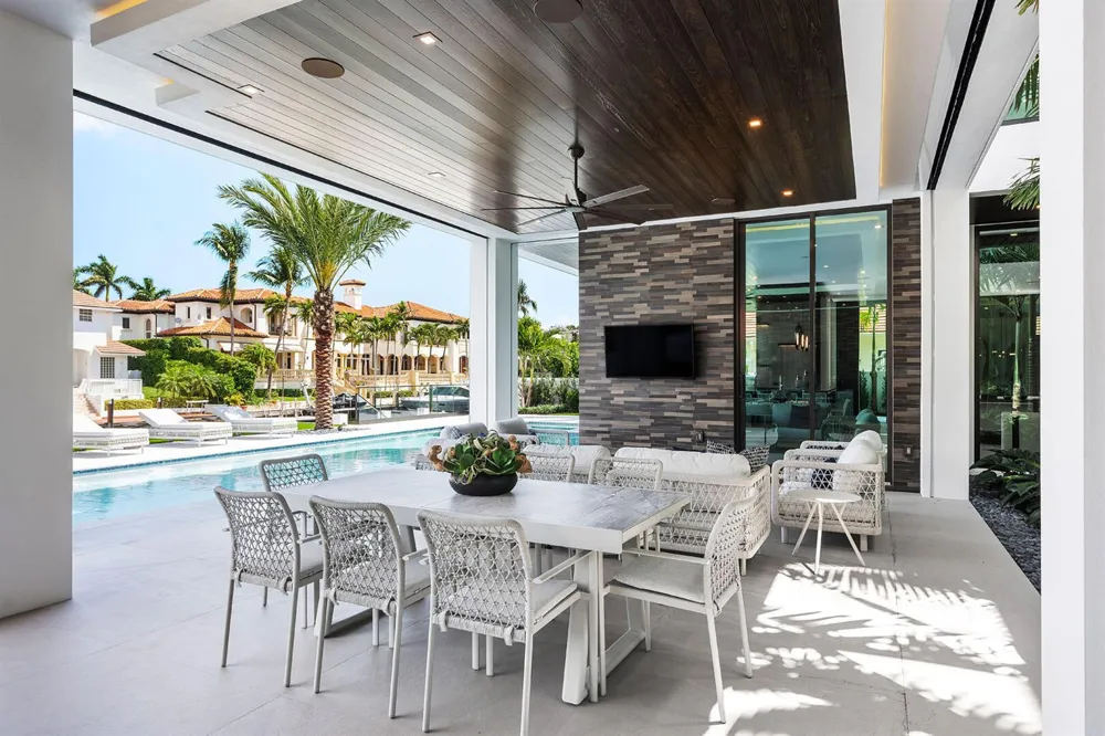 169 W Coconut Palm Road Boca Raton, FL 33432