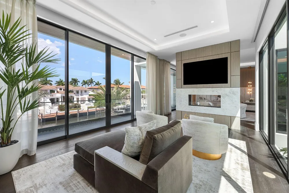 169 W Coconut Palm Road Boca Raton, FL 33432
