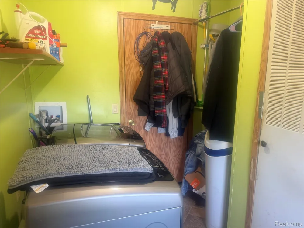 5716 Falkenbury Road Deerfield Township, MI 48461