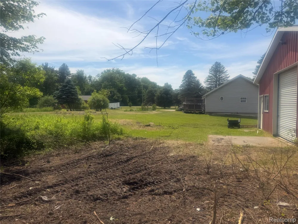 5716 Falkenbury Road Deerfield Township, MI 48461