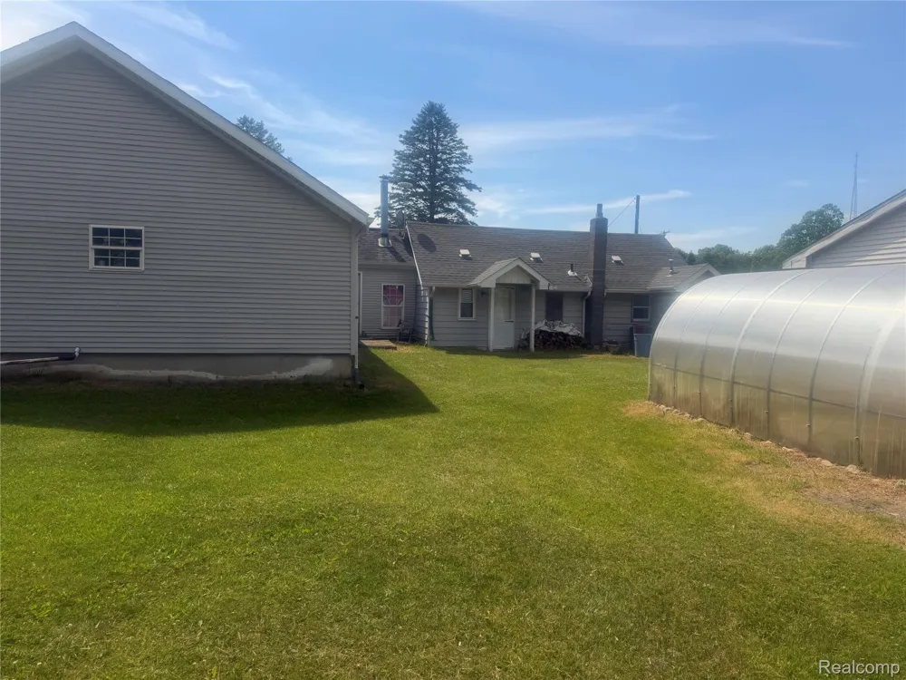 5716 Falkenbury Road Deerfield Township, MI 48461