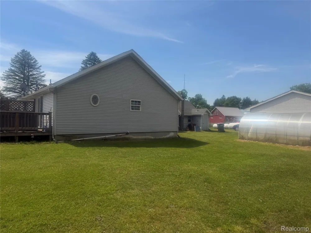 5716 Falkenbury Road Deerfield Township, MI 48461