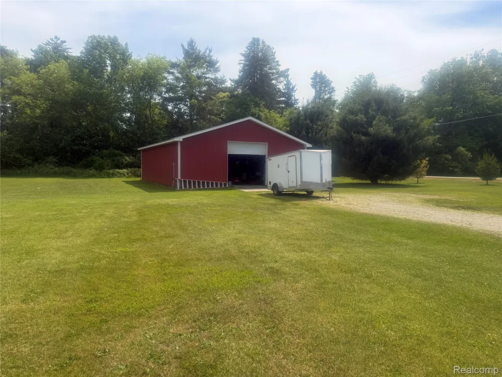 5716 Falkenbury Road Deerfield Township, MI 48461