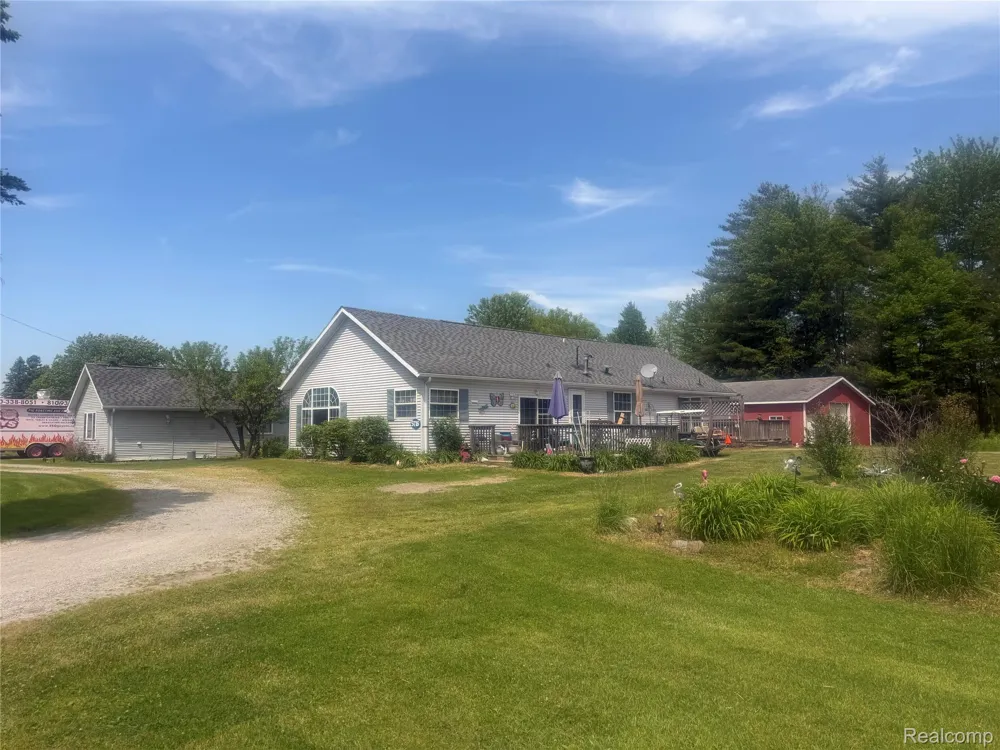 5716 Falkenbury Road Deerfield Township, MI 48461