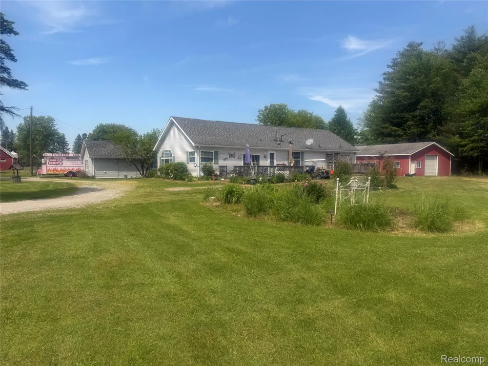 5716 Falkenbury Road Deerfield Township, MI 48461