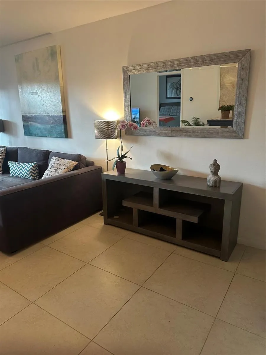 119 NE 19th Court #215 G Wilton Manors, FL 33305