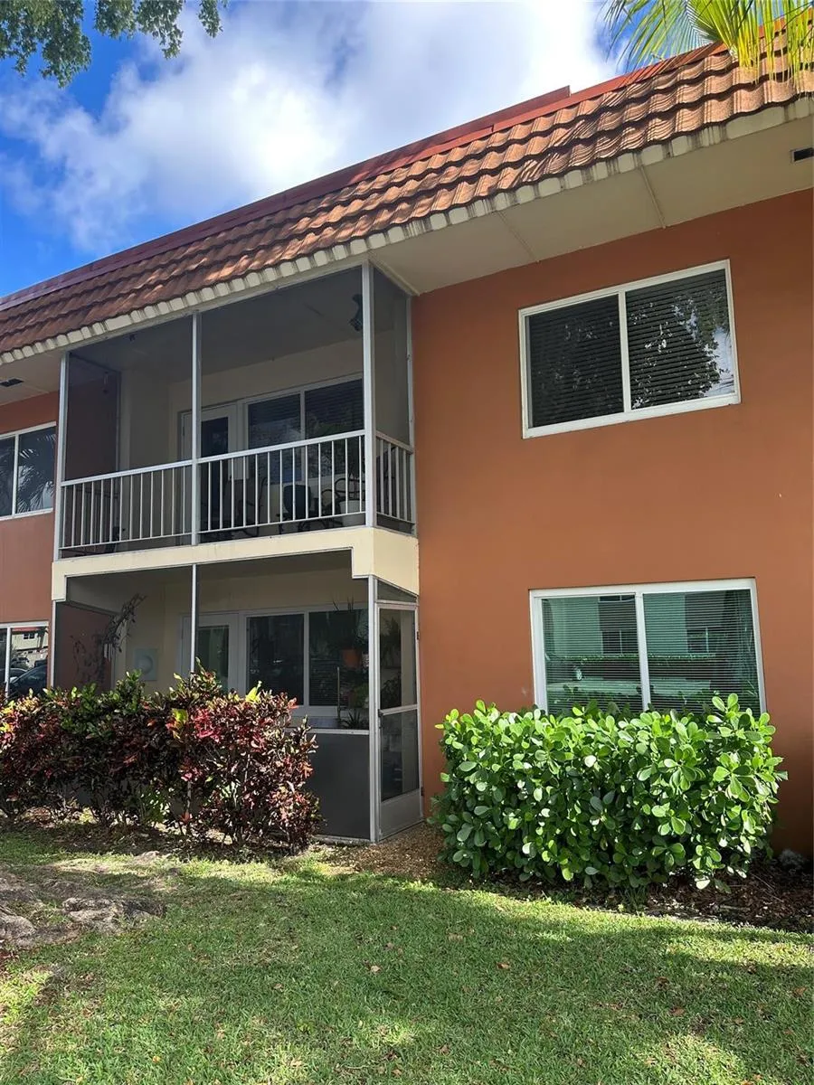 119 NE 19th Court #215 G Wilton Manors, FL 33305