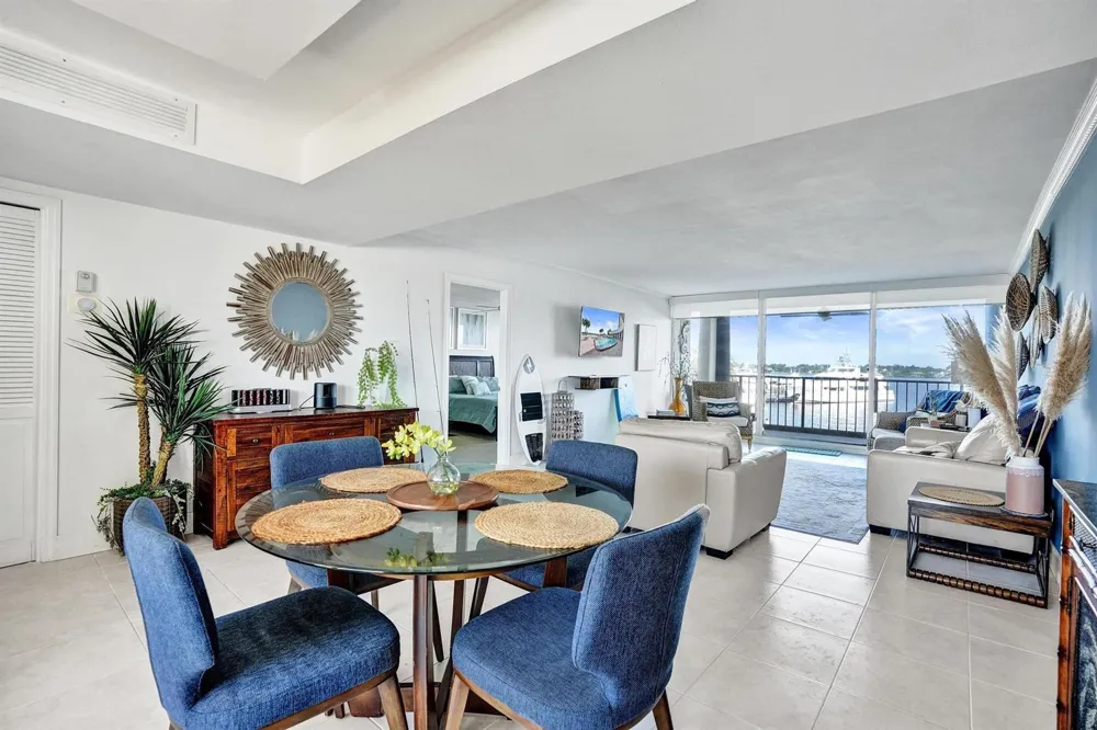 132 Lakeshore Drive #317 North Palm Beach, FL 33408