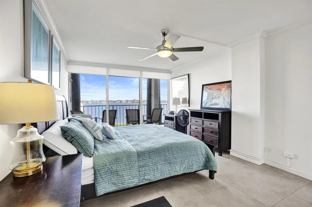 132 Lakeshore Drive #317 North Palm Beach, FL 33408