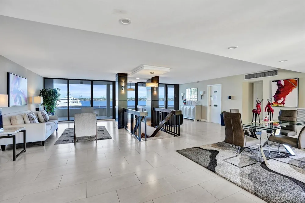 132 Lakeshore Drive #317 North Palm Beach, FL 33408