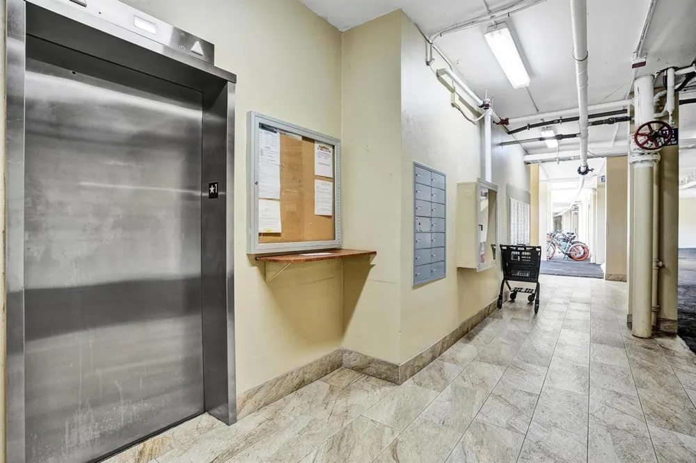 132 Lakeshore Drive #317 North Palm Beach, FL 33408
