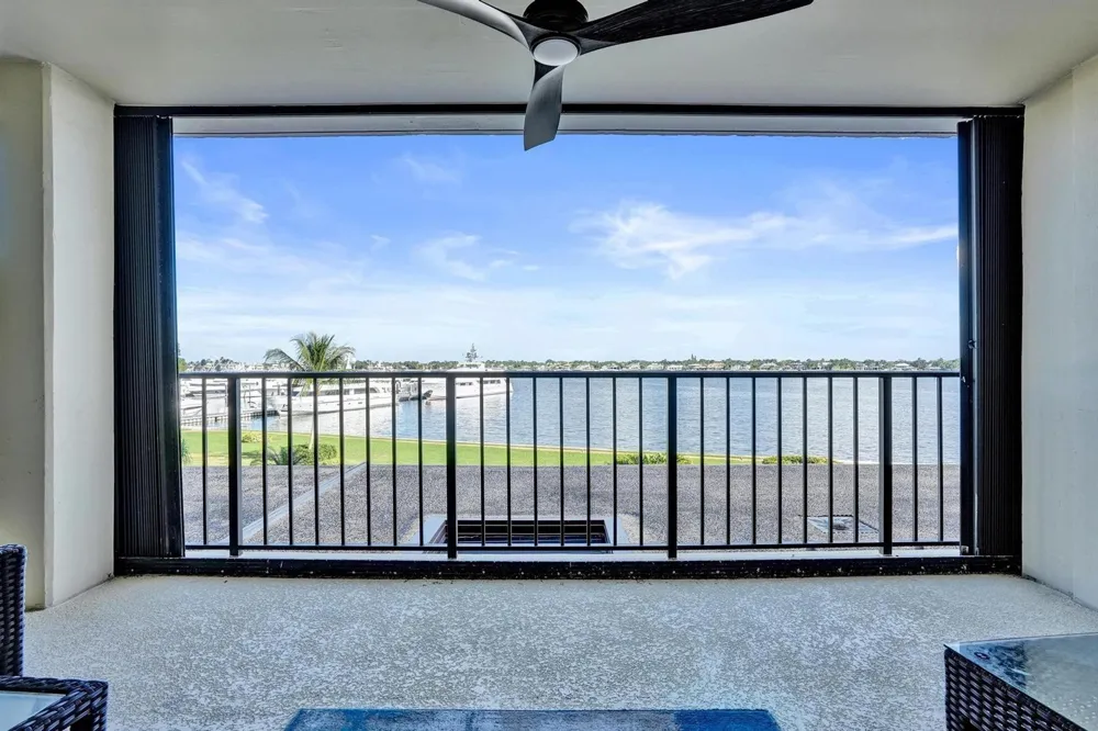 132 Lakeshore Drive #317 North Palm Beach, FL 33408
