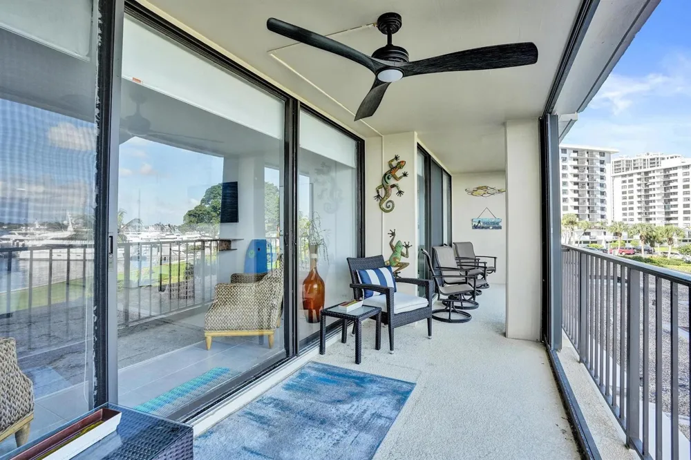 132 Lakeshore Drive #317 North Palm Beach, FL 33408