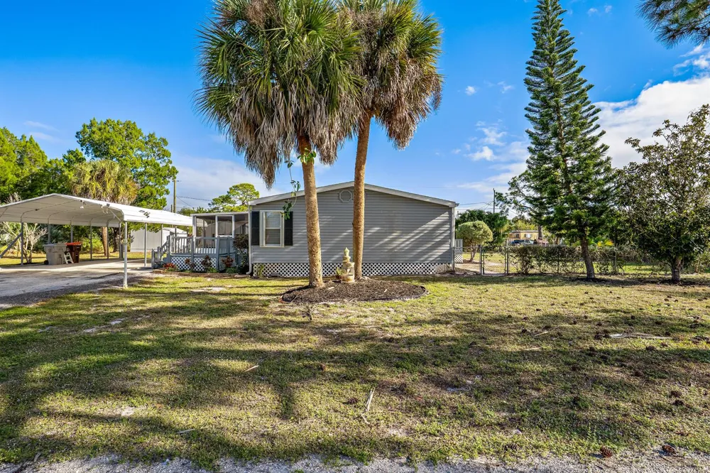 7990 129th Place Sebastian, FL 32958
