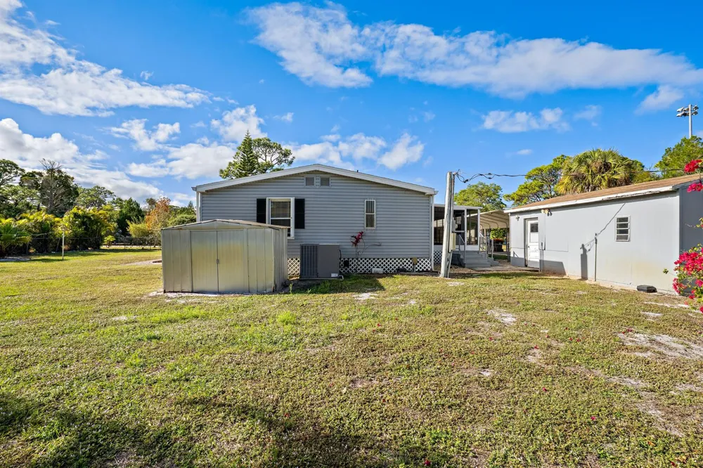 7990 129th Place Sebastian, FL 32958