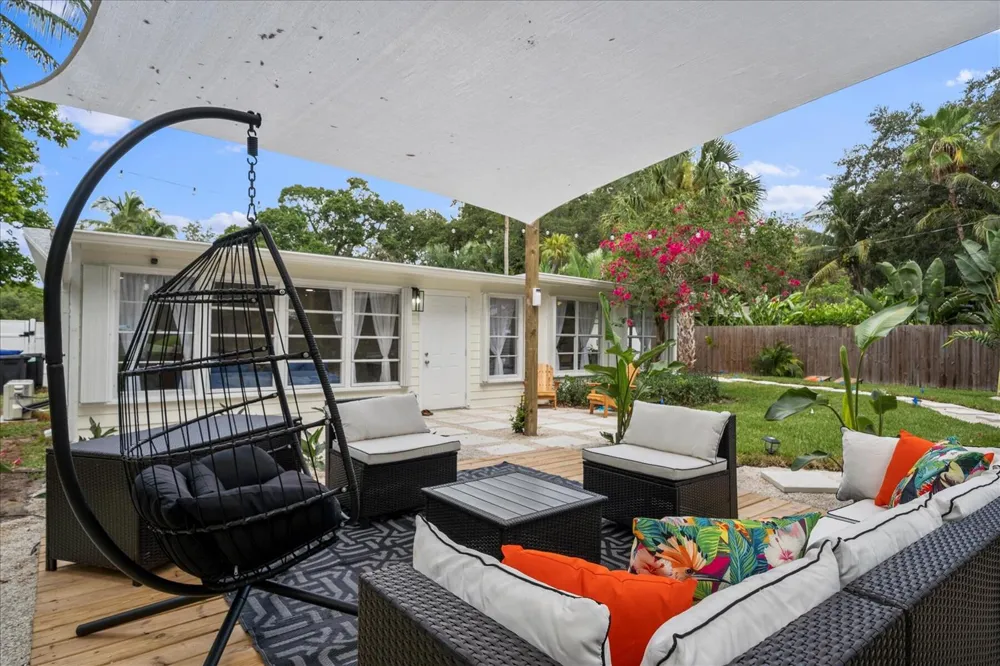 2706 10th Avenue Vero Beach, FL 32960