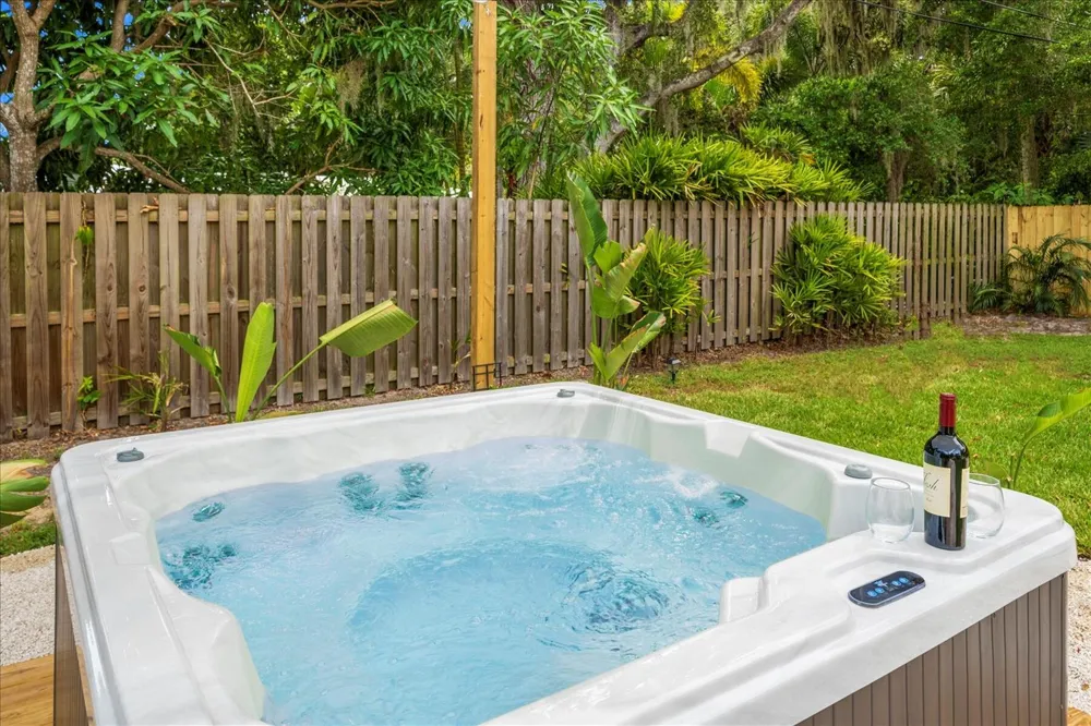 2706 10th Avenue Vero Beach, FL 32960