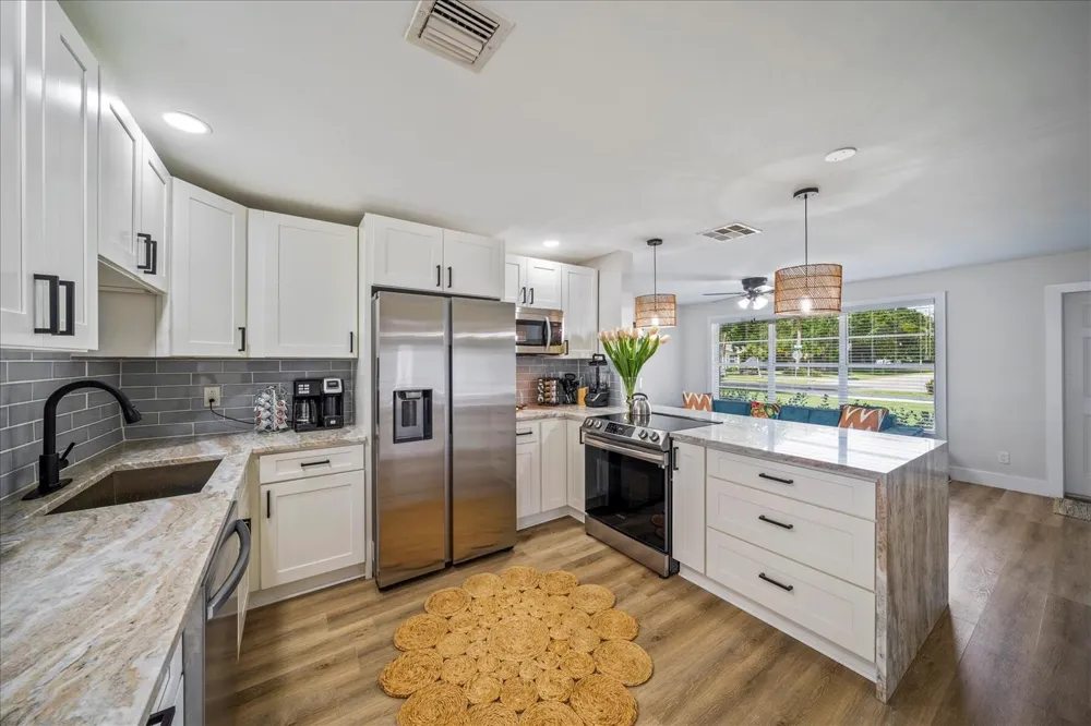 2706 10th Avenue Vero Beach, FL 32960