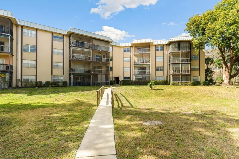 6301 Falls Cir Drive #307 Lauderhill, FL 33319