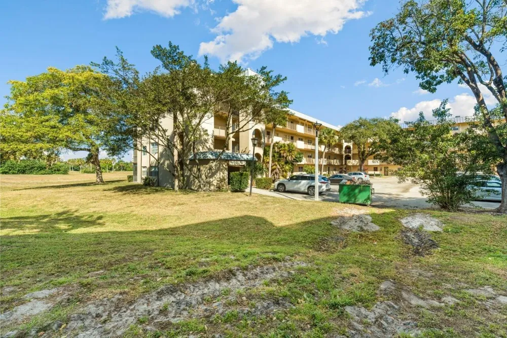 6301 Falls Cir Drive #307 Lauderhill, FL 33319