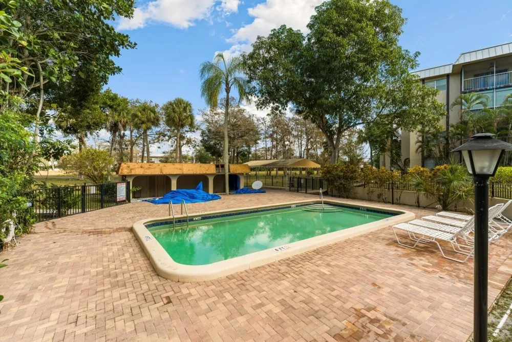 6301 Falls Cir Drive #307 Lauderhill, FL 33319