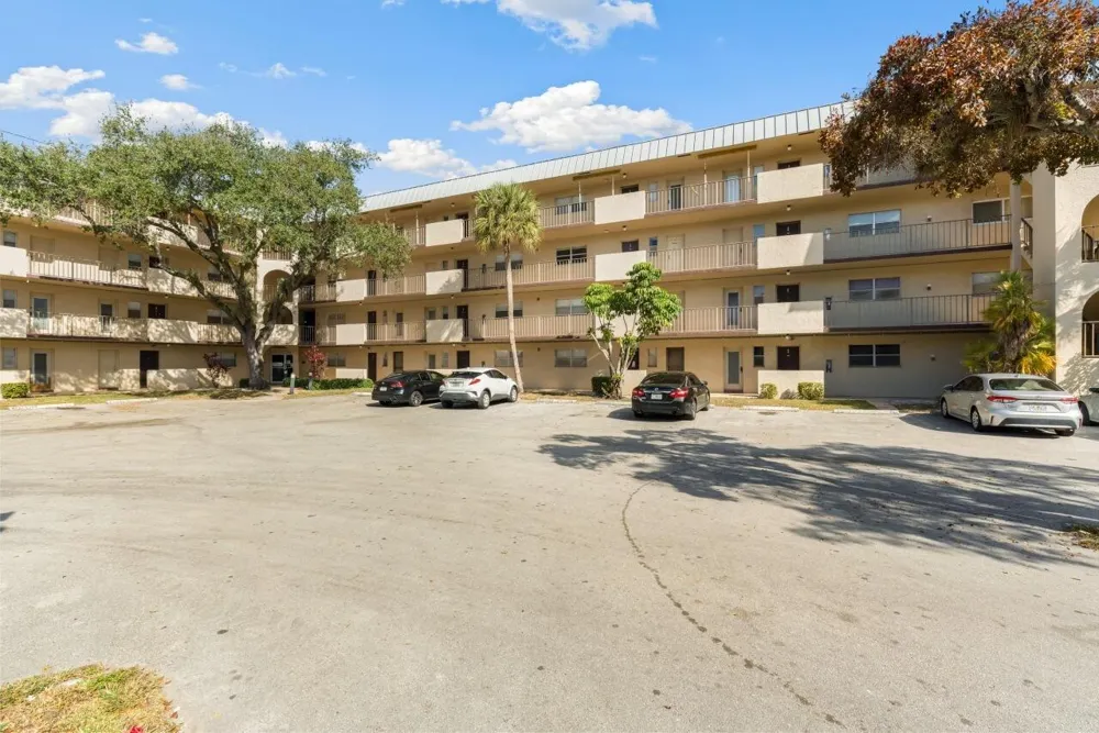 6301 Falls Cir Drive #307 Lauderhill, FL 33319
