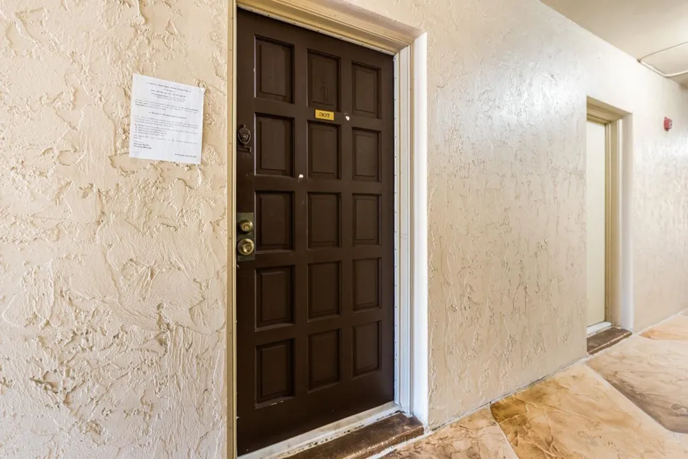 6301 Falls Cir Drive #307 Lauderhill, FL 33319
