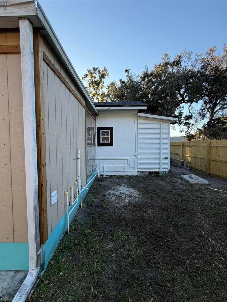1606 S 45 STREET Tampa, FL 33619