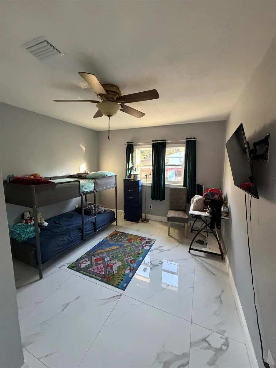1606 S 45 STREET Tampa, FL 33619