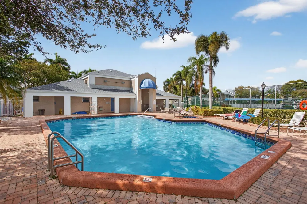 2274 Discovery Circle W #2274 Deerfield Beach, FL 33442