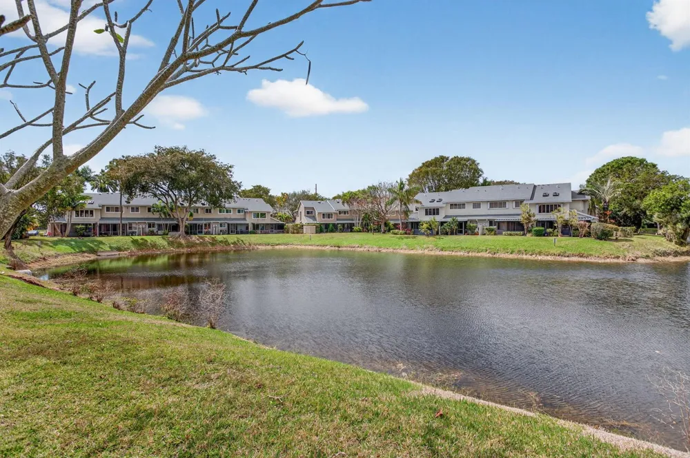 2274 Discovery Circle W #2274 Deerfield Beach, FL 33442