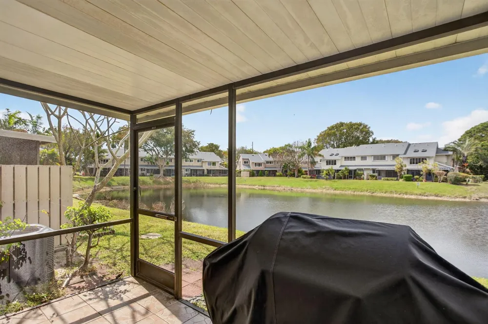 2274 Discovery Circle W #2274 Deerfield Beach, FL 33442