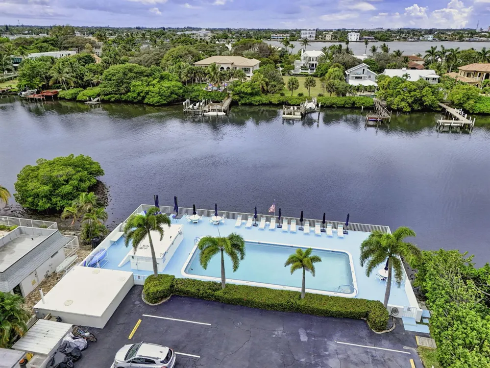 4001 S Ocean Boulevard #308 South Palm Beach, FL 33480