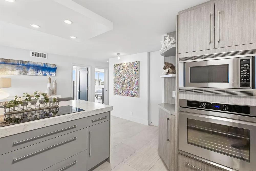 545 S Fort Lauderdale Beach Boulevard #1702 Fort Lauderdale, FL 33316