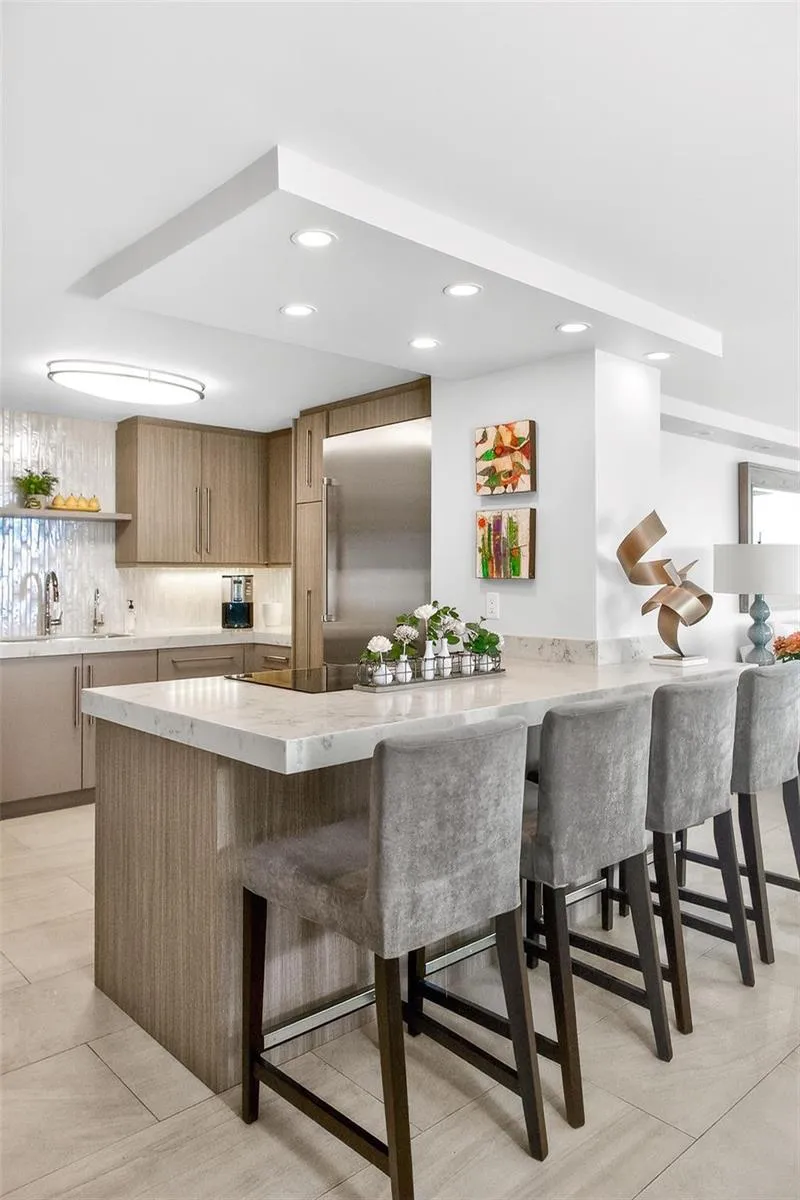 545 S Fort Lauderdale Beach Boulevard #1702 Fort Lauderdale, FL 33316