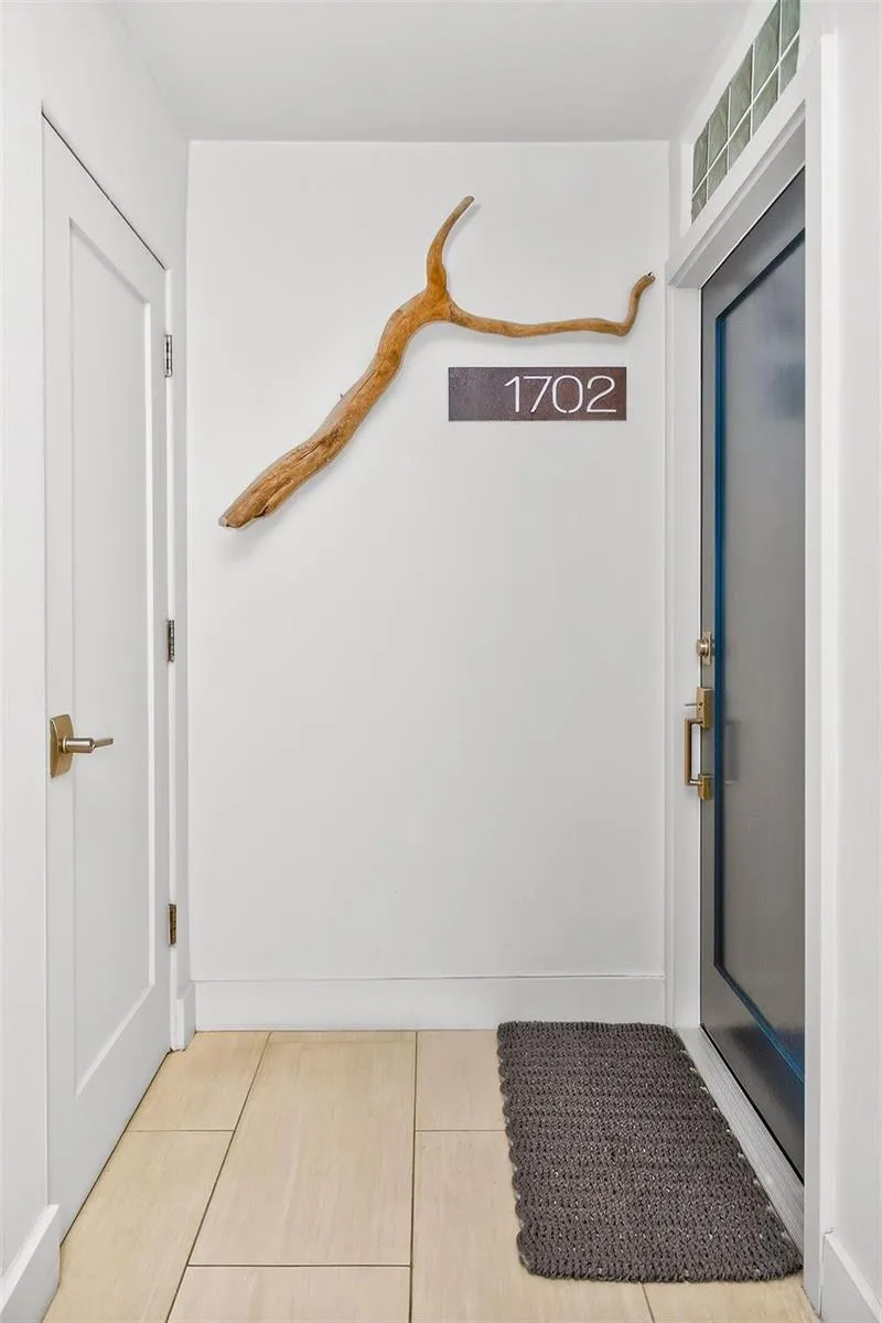545 S Fort Lauderdale Beach Boulevard #1702 Fort Lauderdale, FL 33316