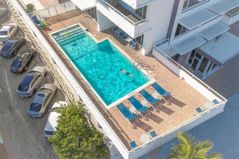 545 S Fort Lauderdale Beach Boulevard #1702 Fort Lauderdale, FL 33316